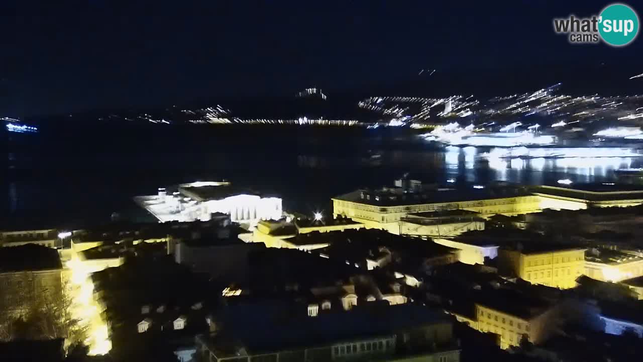 Webcam en direct Trieste, ville, golfe, port et château de Miramare