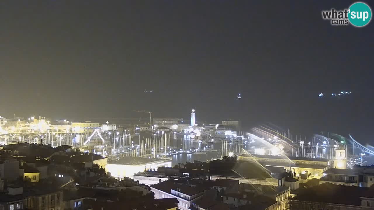 Webcam en vivo Trieste, ciudad, golfo, puerto y castillo de Miramare