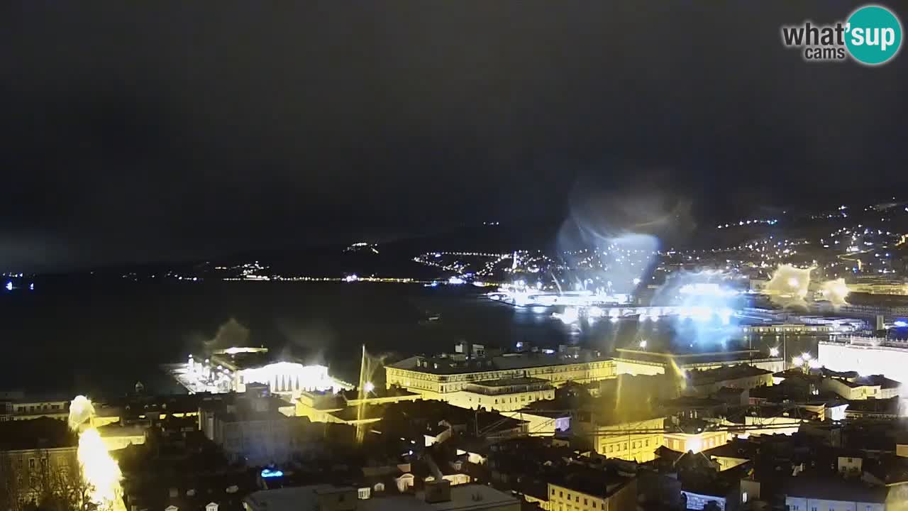 Webcam en direct Trieste, ville, golfe, port et château de Miramare