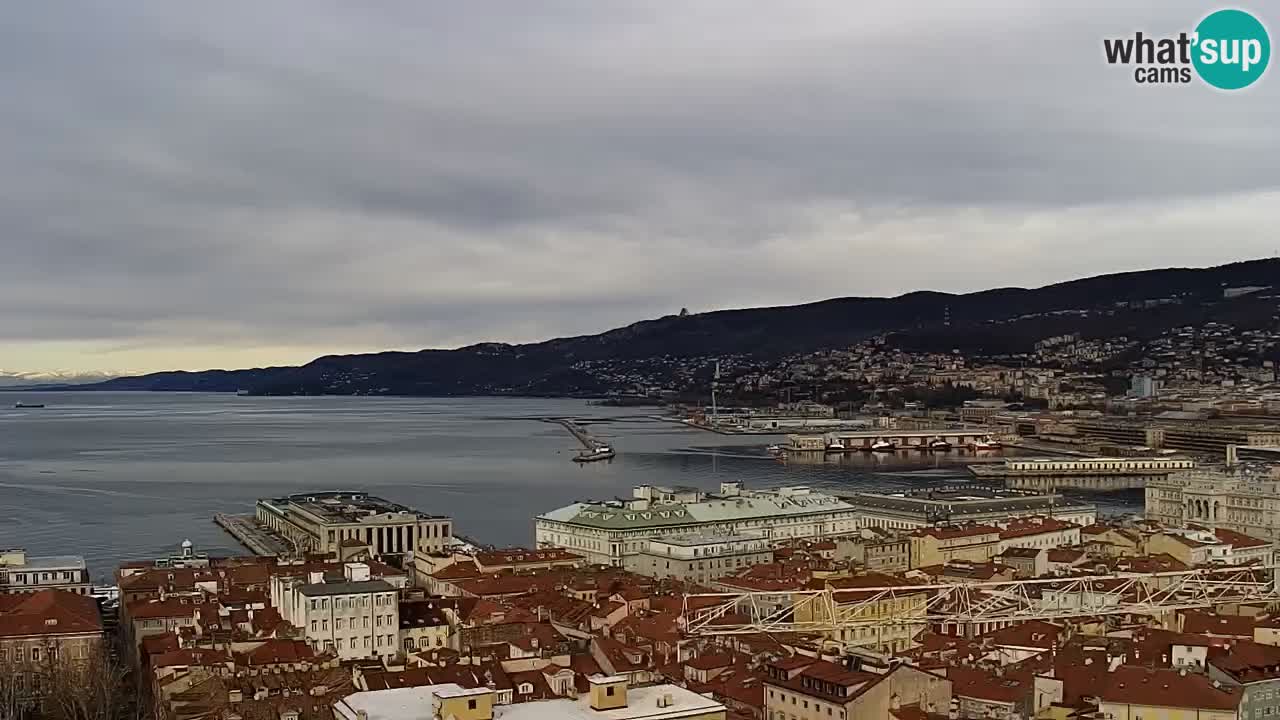 Webcam en vivo Trieste, ciudad, golfo, puerto y castillo de Miramare