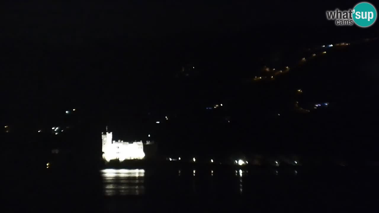 Webcam en direct Trieste, ville, golfe, port et château de Miramare