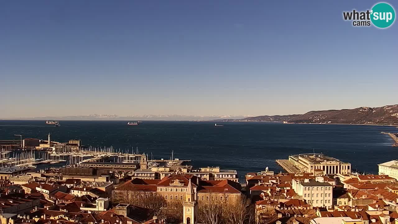 Webcam en vivo Trieste, ciudad, golfo, puerto y castillo de Miramare