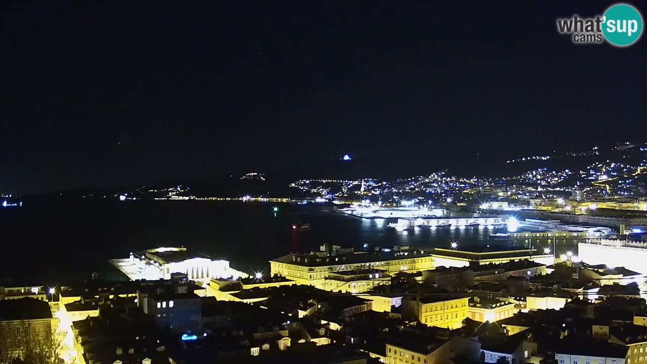 Webcam en direct Trieste, ville, golfe, port et château de Miramare