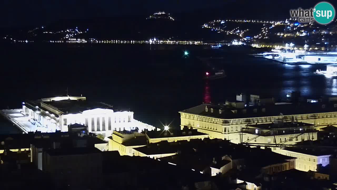 Webcam en direct Trieste, ville, golfe, port et château de Miramare