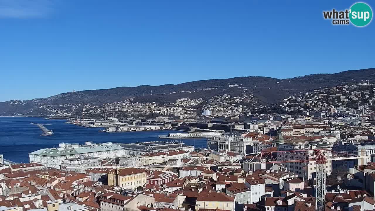 Webcam en direct Trieste, ville, golfe, port et château de Miramare