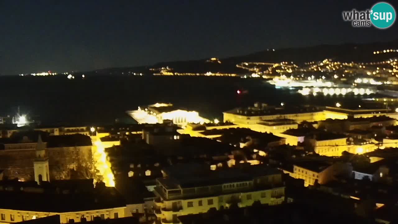 Webcam en direct Trieste, ville, golfe, port et château de Miramare