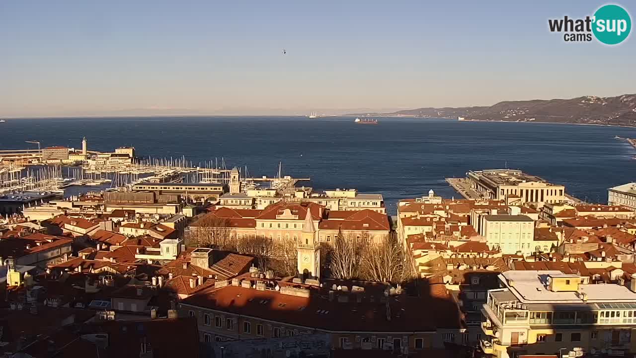 Webcam en vivo Trieste, ciudad, golfo, puerto y castillo de Miramare