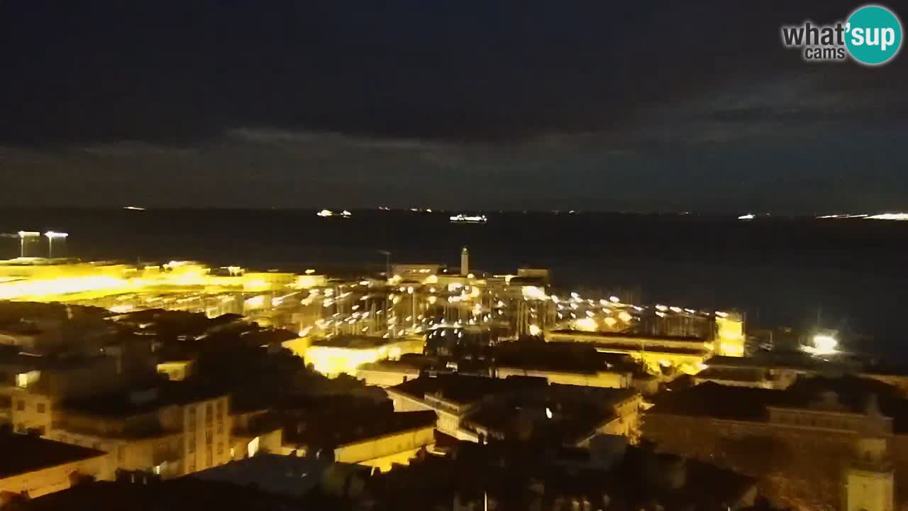 Live webcam Trieste – Panorama of the city, the Gulf, the maritime station and the Miramare castle