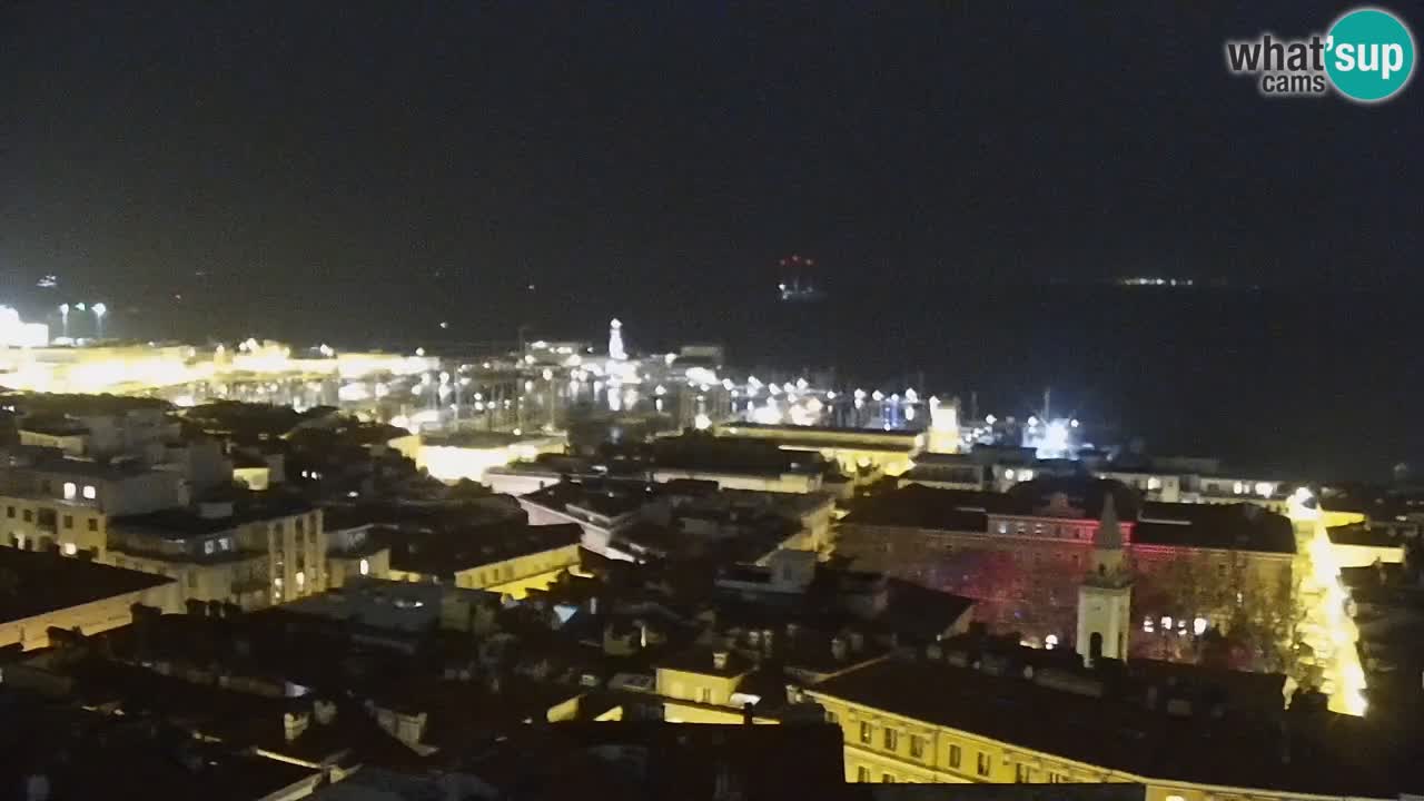 Webcam en direct Trieste, ville, golfe, port et château de Miramare