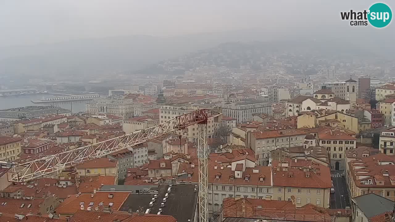 Webcam en direct Trieste, ville, golfe, port et château de Miramare