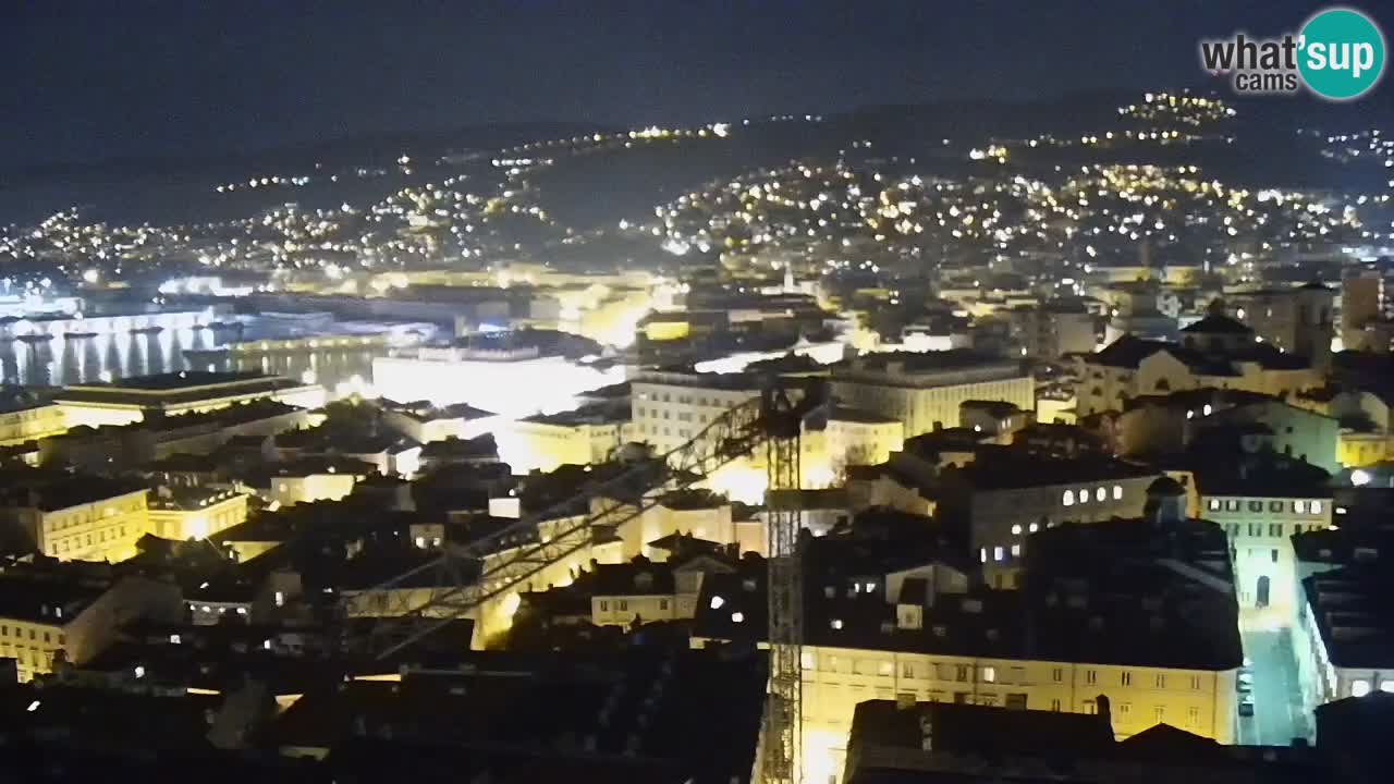 Webcam en direct Trieste, ville, golfe, port et château de Miramare