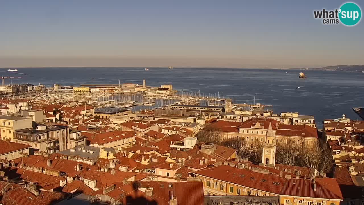 Webcam en vivo Trieste, ciudad, golfo, puerto y castillo de Miramare