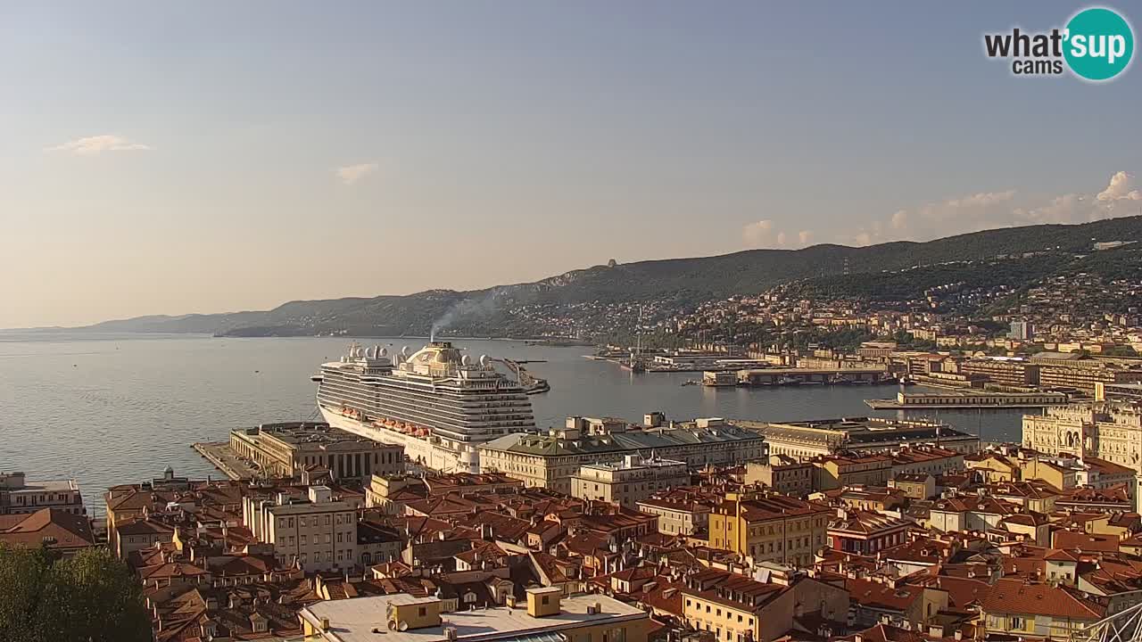Live webcam Trieste – Panorama of the city, the Gulf, the maritime station and the Miramare castle