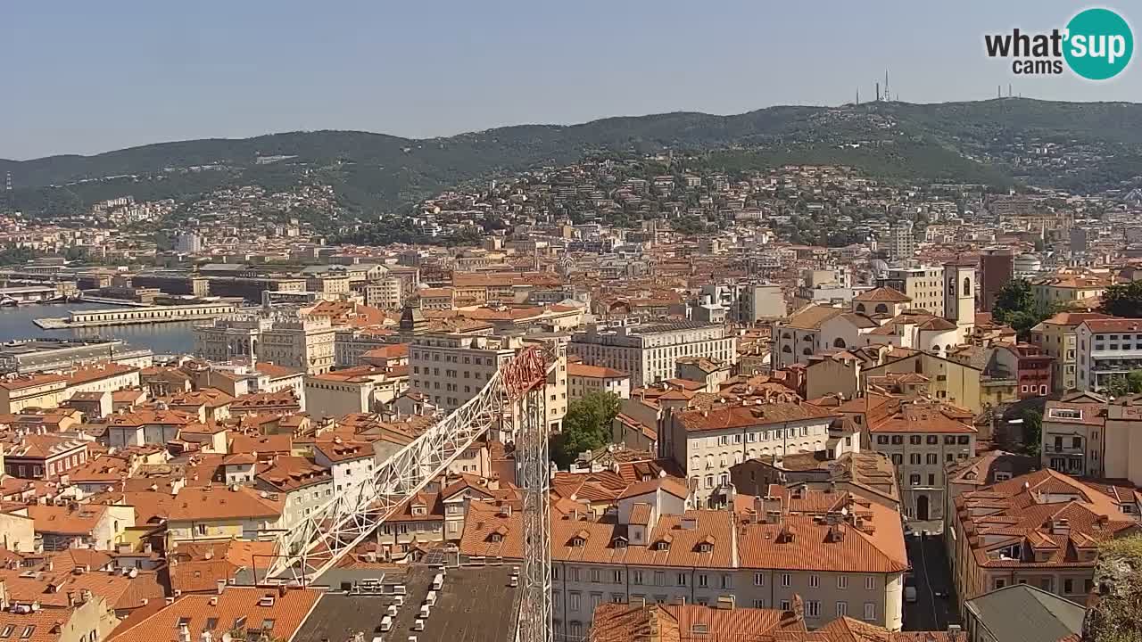Webcam en direct Trieste, ville, golfe, port et château de Miramare