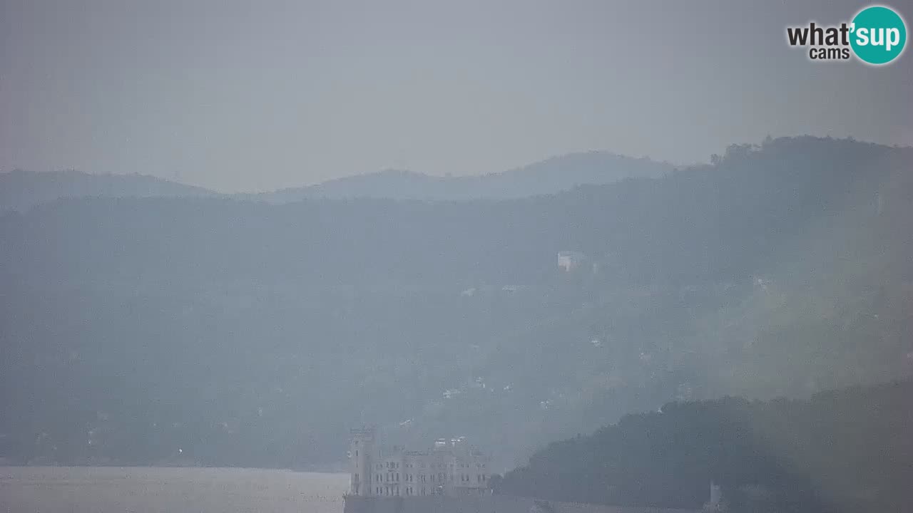 Live webcam Trieste – Panorama of the city, the Gulf, the maritime station and the Miramare castle