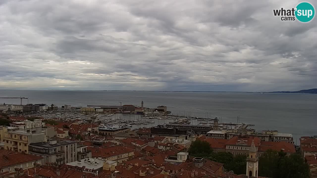 Webcam en direct Trieste, ville, golfe, port et château de Miramare