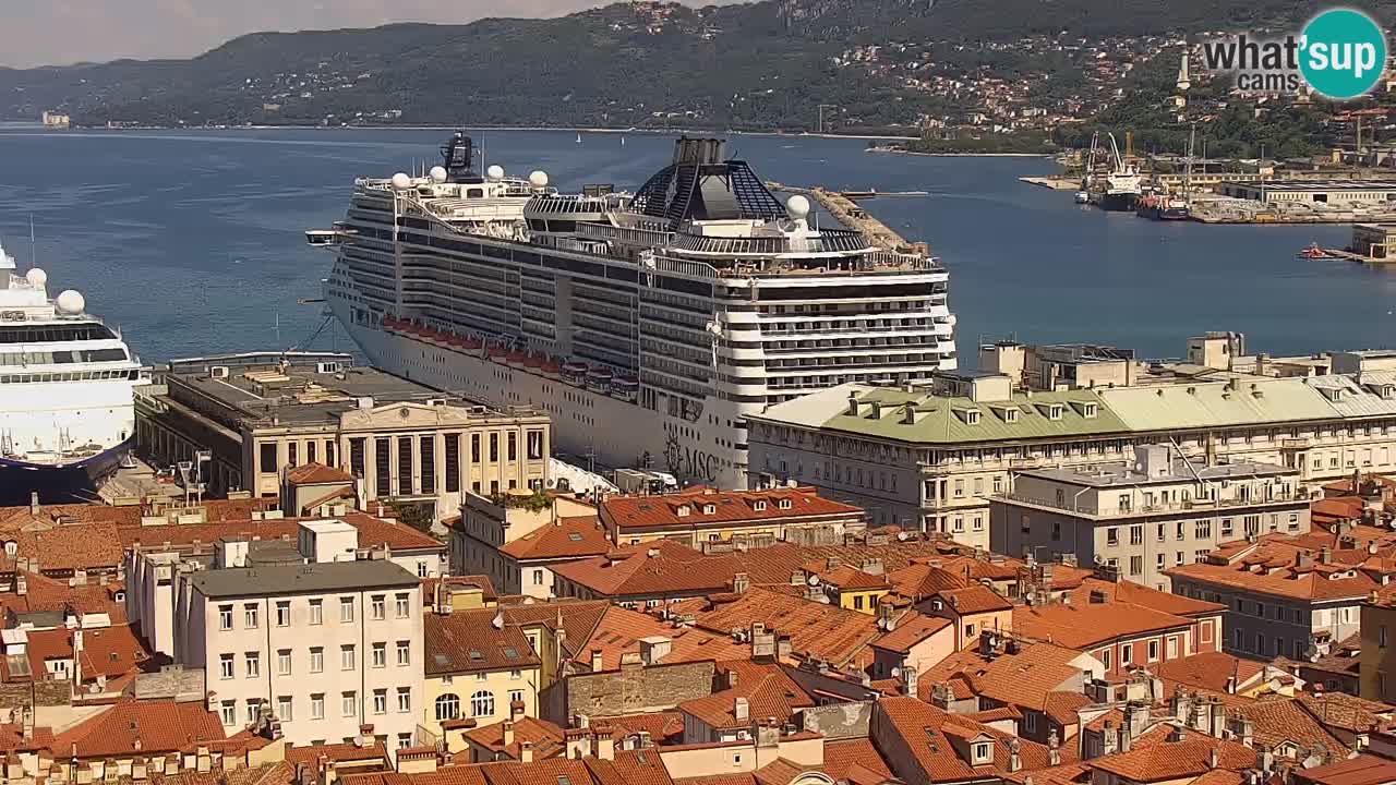 Web kamera Trst uživo – Panorama grada, zaljeva, pomorske postaje i dvorca Miramare