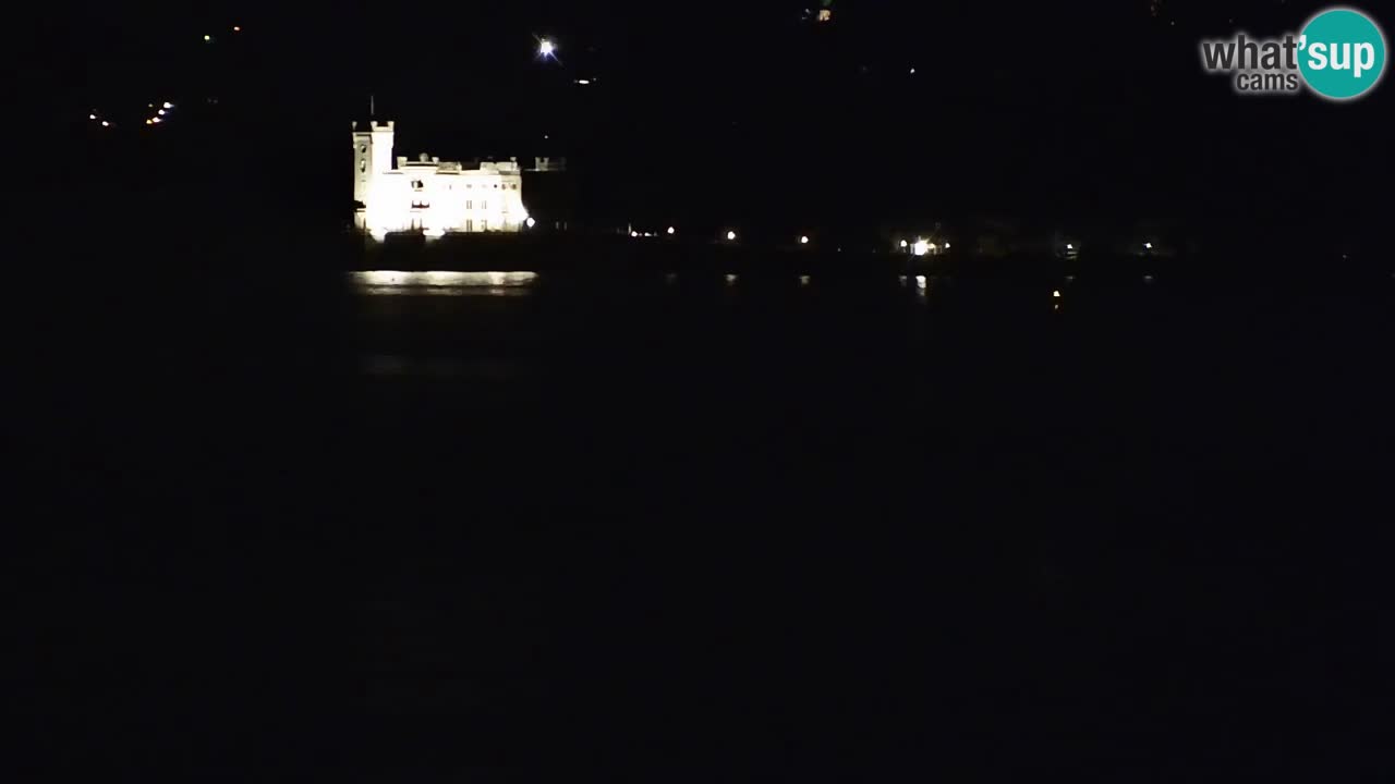 Webcam en direct Trieste, ville, golfe, port et château de Miramare