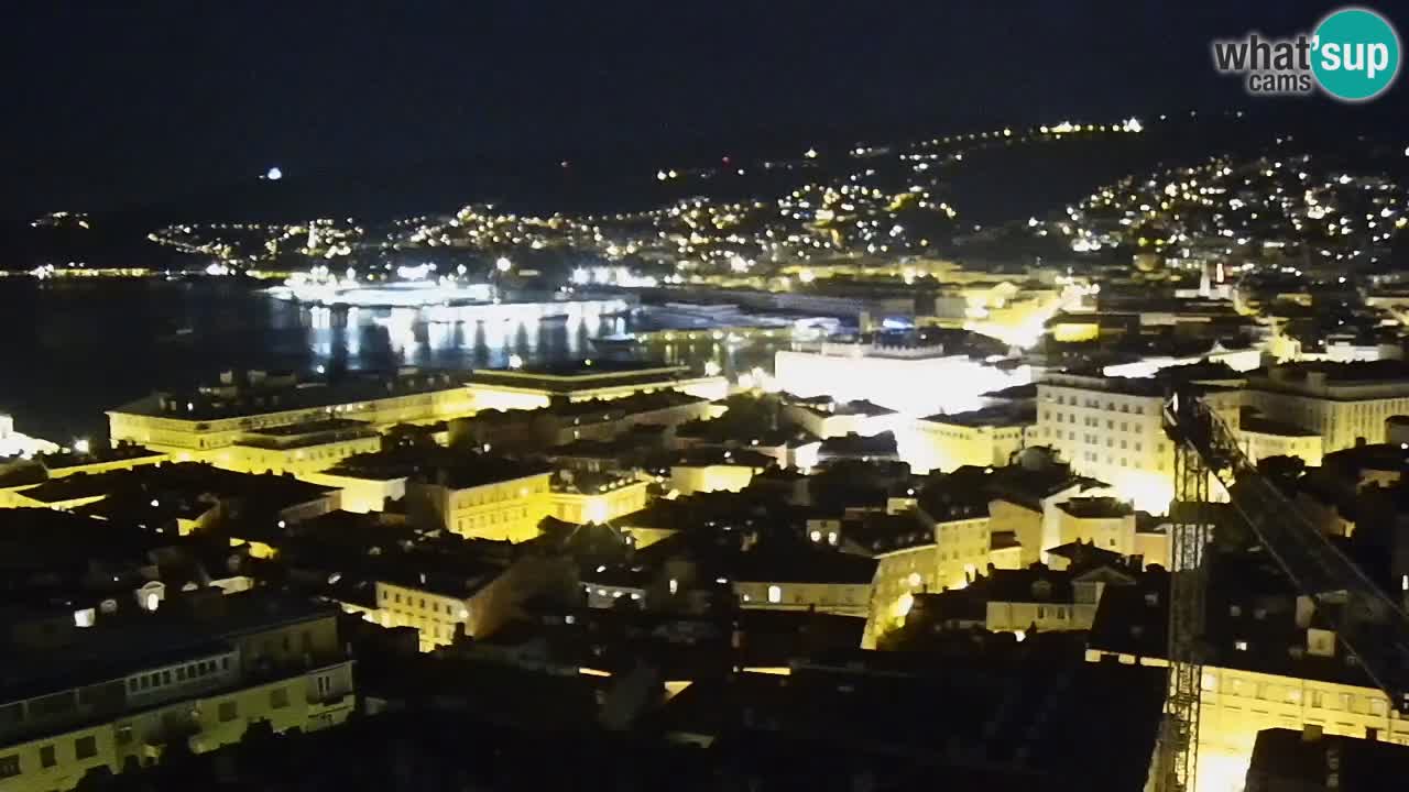 Webcam en direct Trieste, ville, golfe, port et château de Miramare