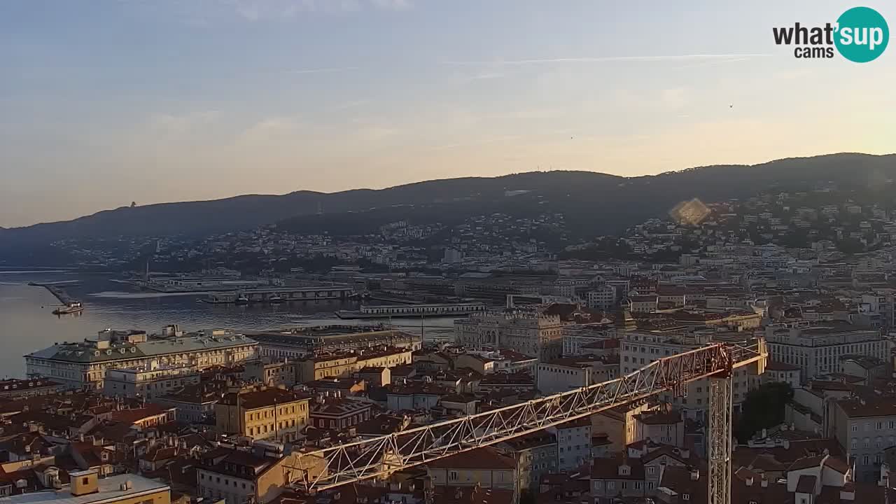 Webcam en vivo Trieste, ciudad, golfo, puerto y castillo de Miramare