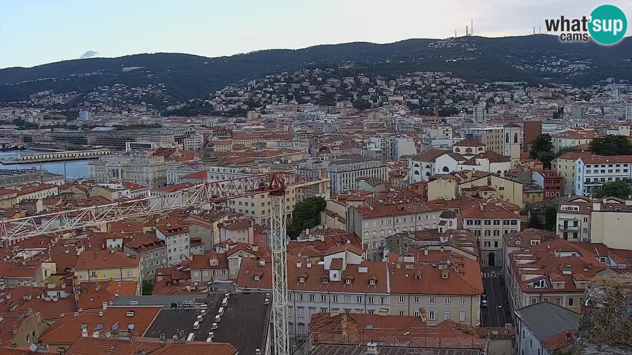 Live webcam Trieste – Panorama della città, del Golfo, stazione marittima e del castello di Miramare