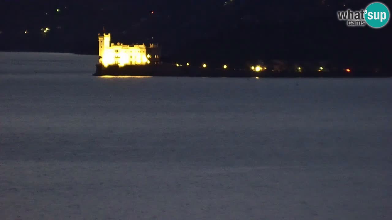 Webcam en direct Trieste, ville, golfe, port et château de Miramare