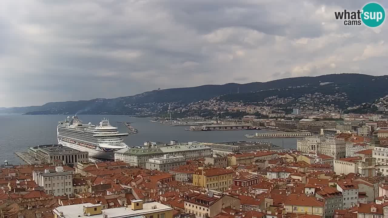 Live webcam Trieste – Panorama della città, del Golfo, stazione marittima e del castello di Miramare
