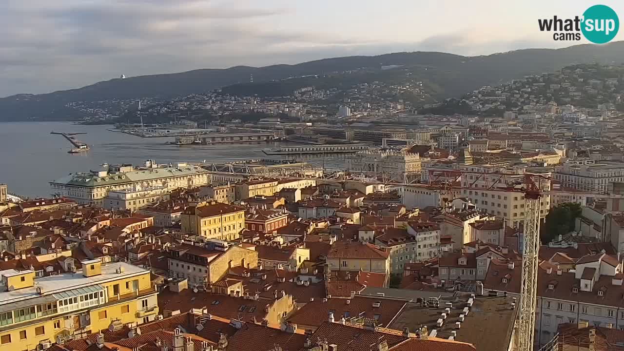 Webcam en vivo Trieste, ciudad, golfo, puerto y castillo de Miramare
