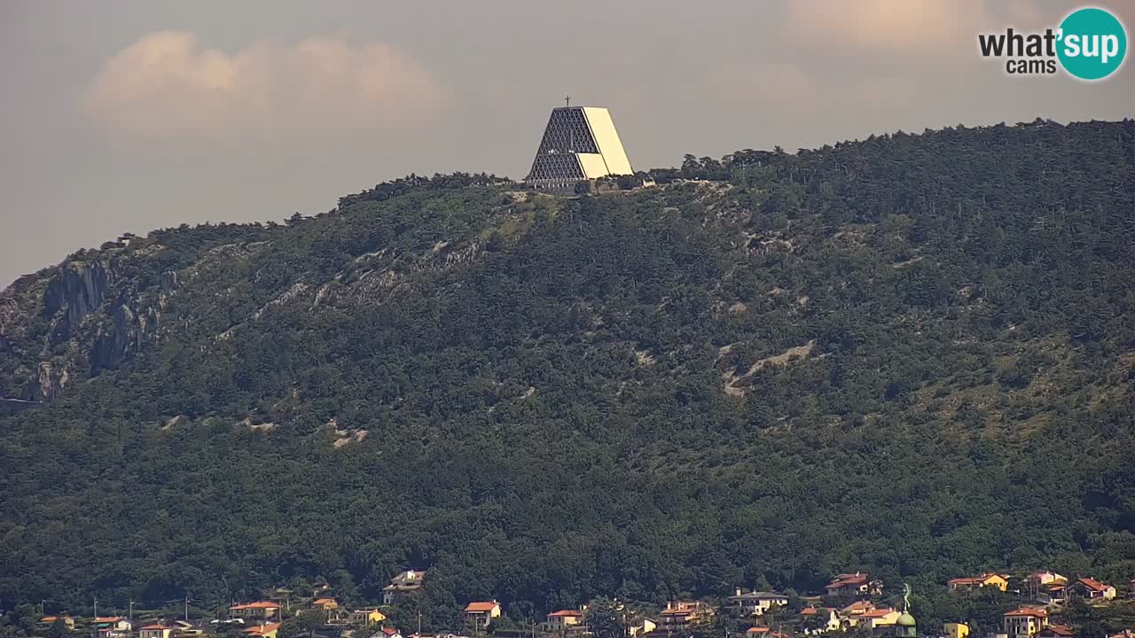 Webcam en direct Trieste, ville, golfe, port et château de Miramare