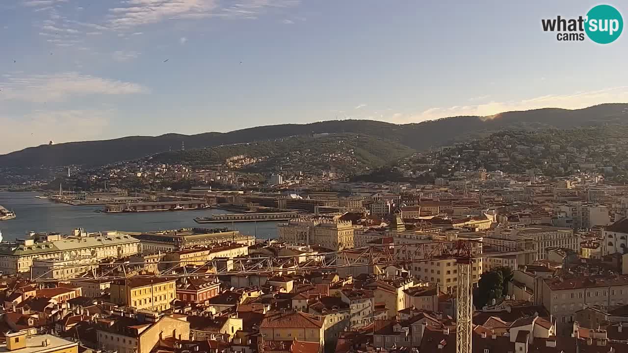 Live webcam Trieste – Panorama of the city, the Gulf, the maritime station and the Miramare castle
