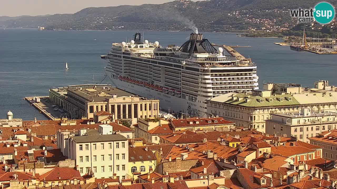 Live webcam Trieste – Panorama della città, del Golfo, stazione marittima e del castello di Miramare