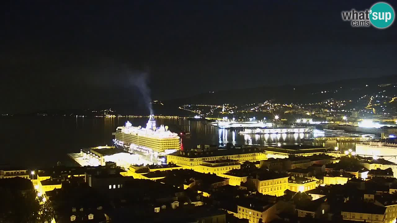 Webcam en direct Trieste, ville, golfe, port et château de Miramare