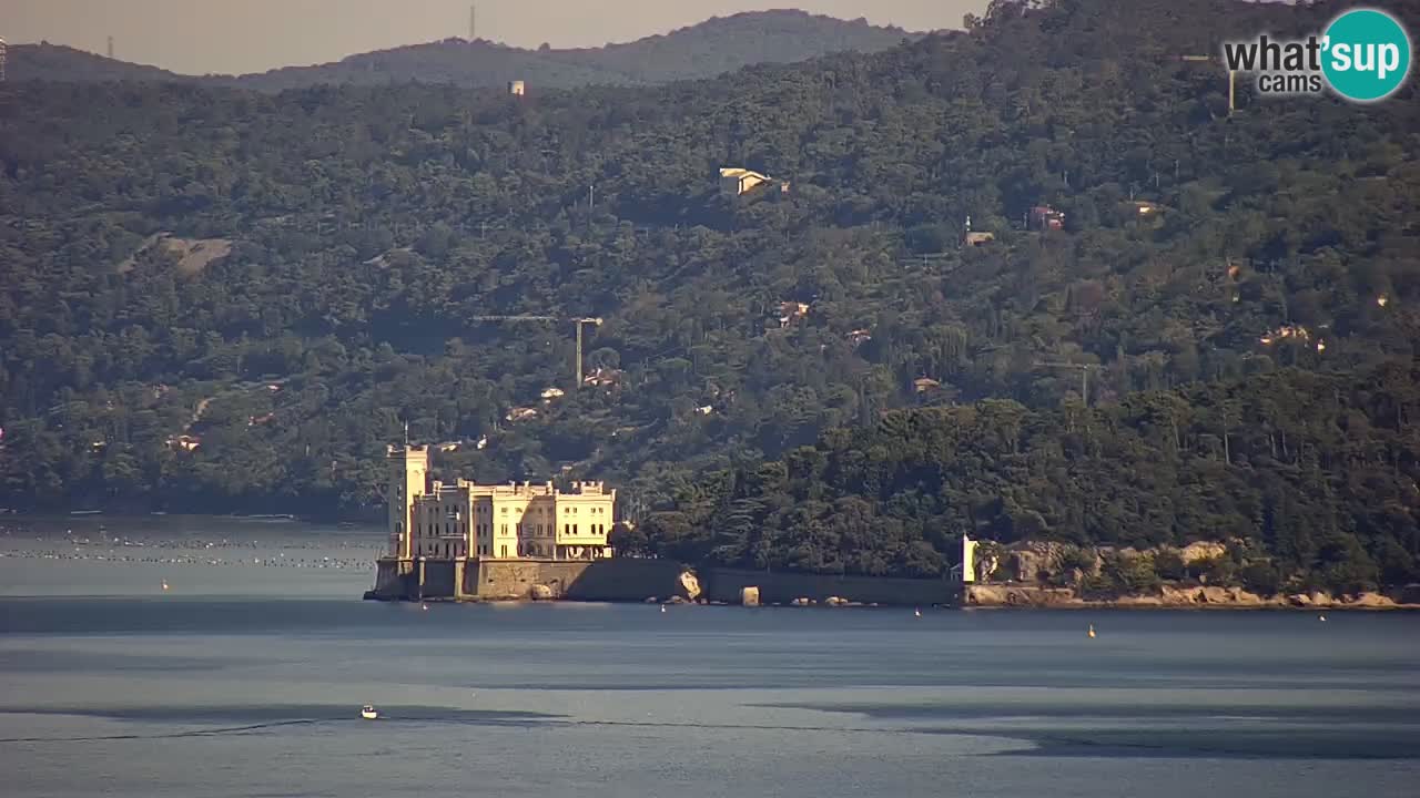 Webcam en vivo Trieste, ciudad, golfo, puerto y castillo de Miramare