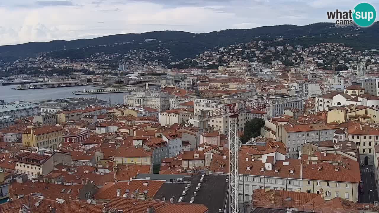Webcam en direct Trieste, ville, golfe, port et château de Miramare