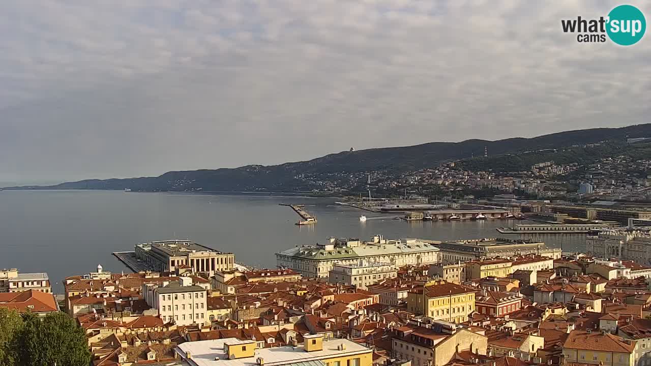 Webcam en vivo Trieste, ciudad, golfo, puerto y castillo de Miramare
