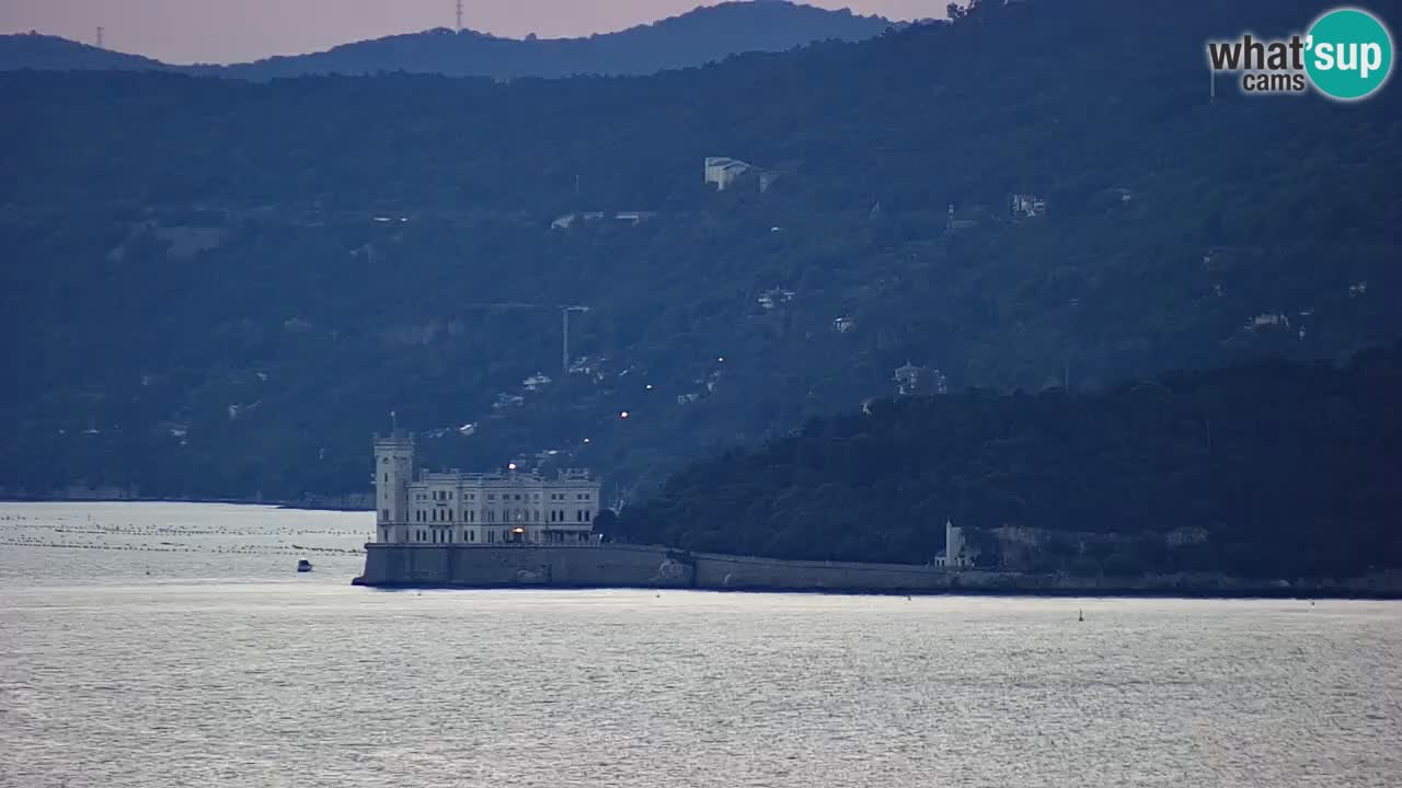 Webcam en vivo Trieste, ciudad, golfo, puerto y castillo de Miramare