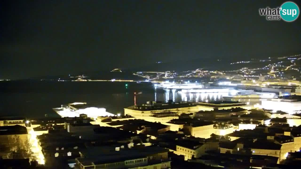 Webcam en direct Trieste, ville, golfe, port et château de Miramare