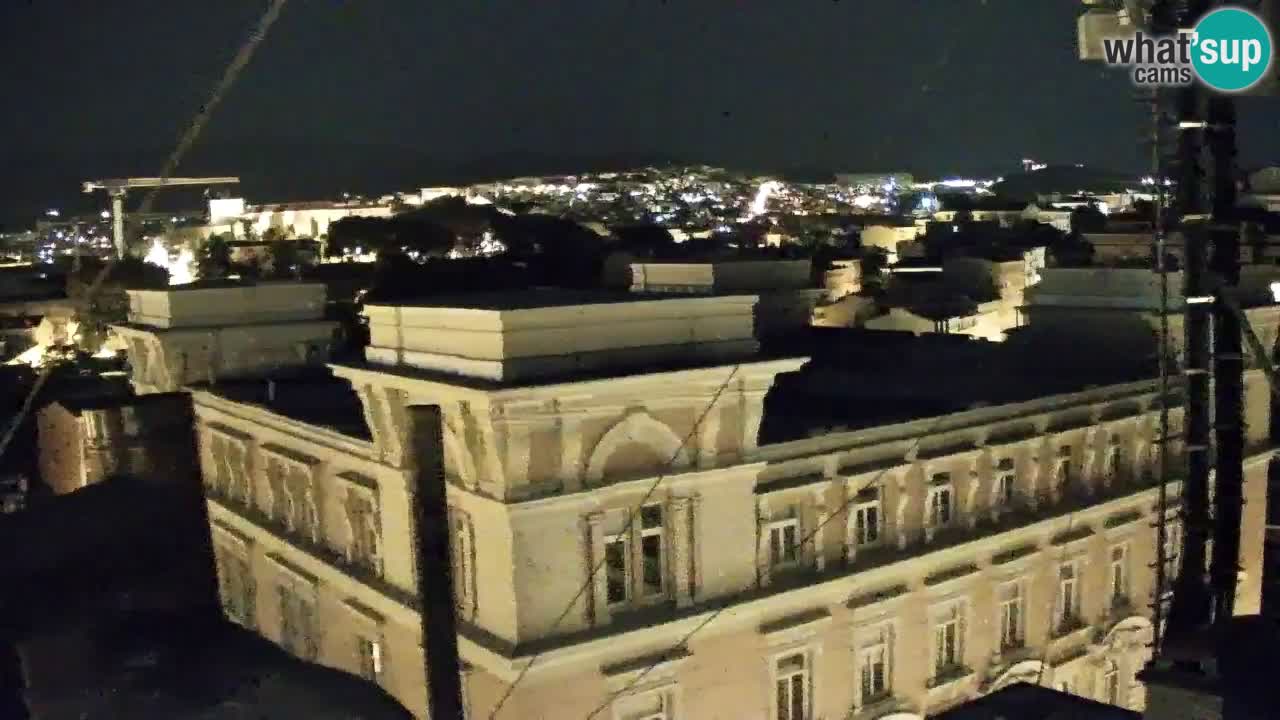 Webcam en direct Trieste, ville, golfe, port et château de Miramare