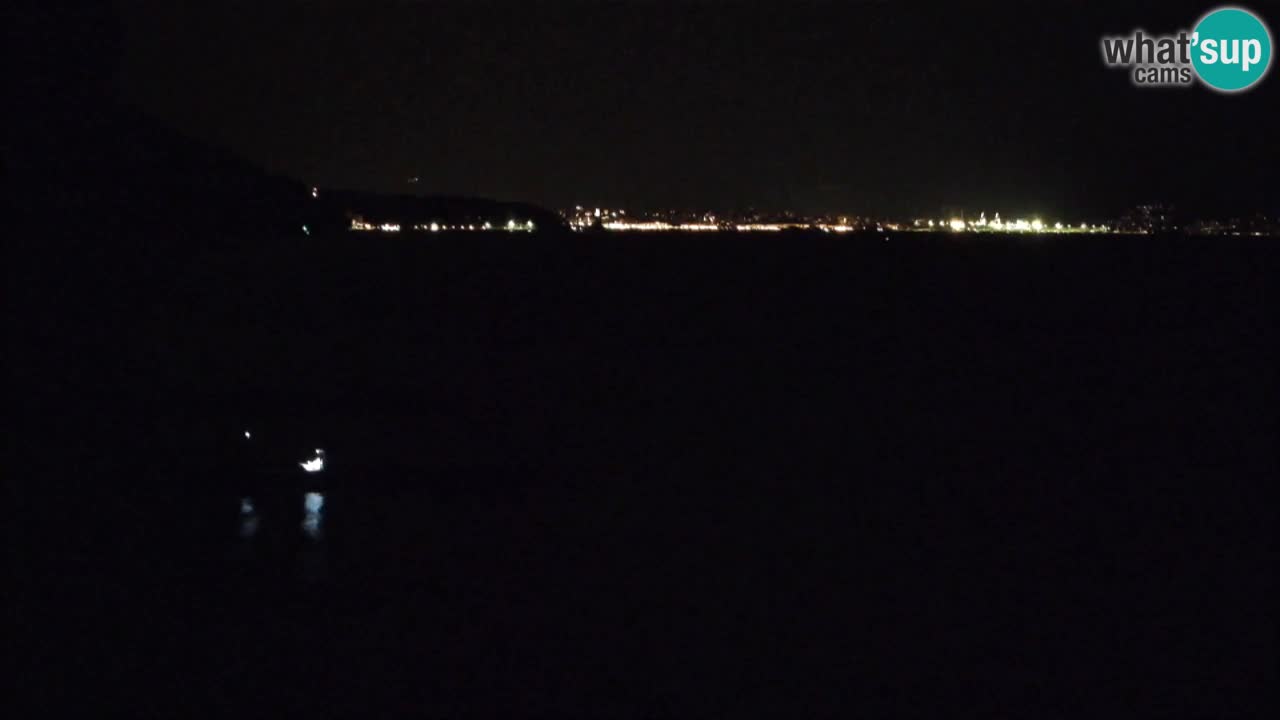 Gostilna BellaRiva kamera | Trst obala – pogled na Miramarski grad