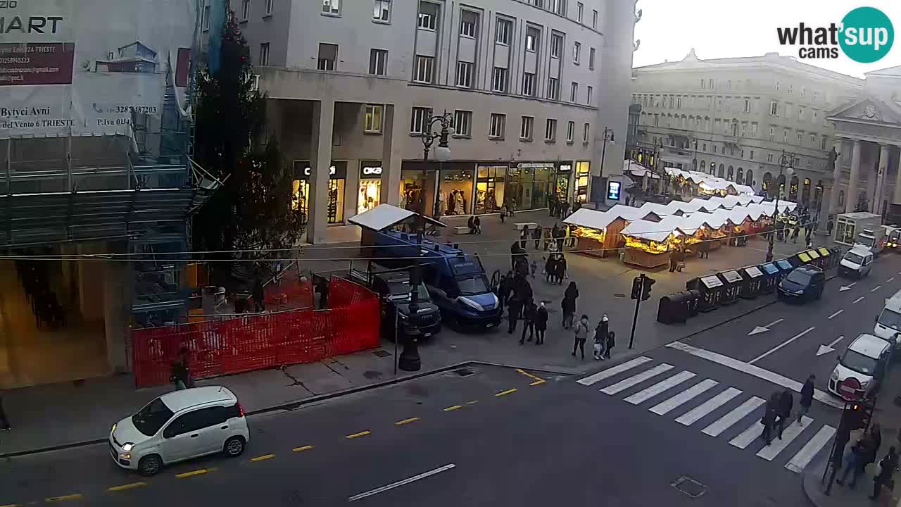 Trieste – Place de la Borsa webcam live