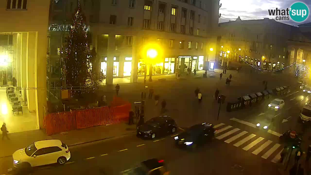 Trieste – Borsa square webcam live