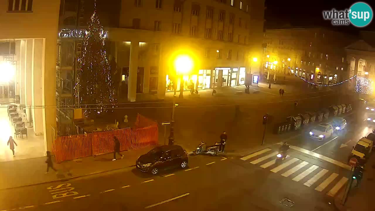 Trieste – Borsa square webcam live