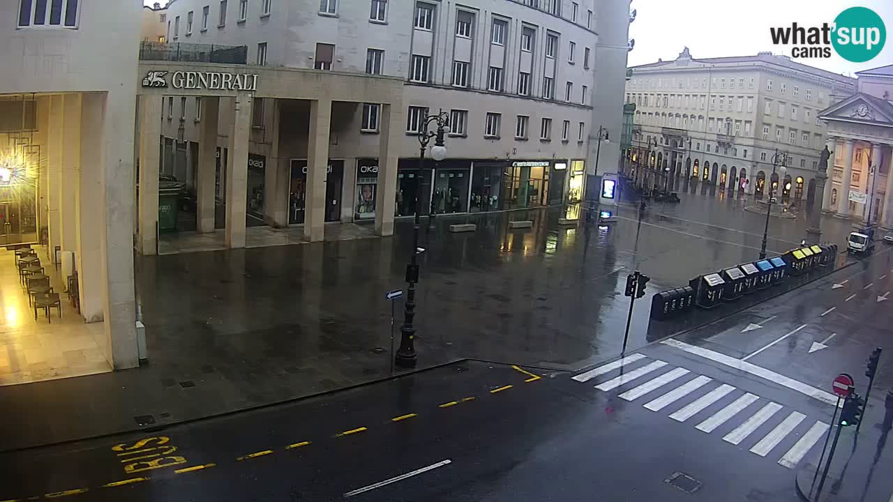 Trieste – Borsa square webcam live