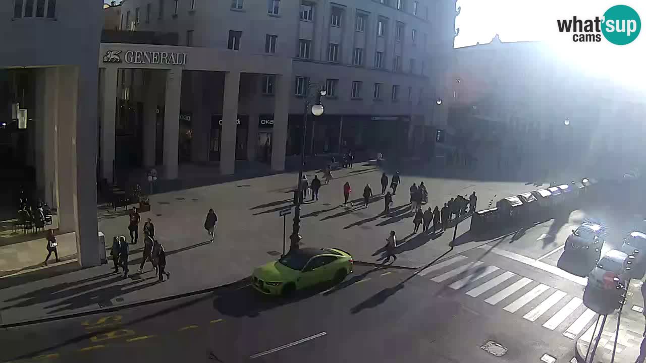 Trieste – Borsa square webcam live