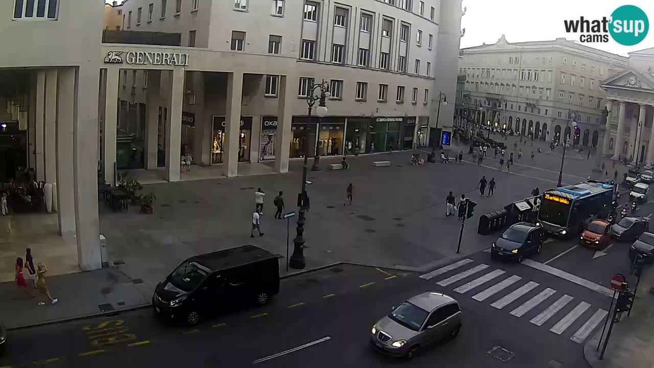 Trieste – Plaza de la Borsa webcam live
