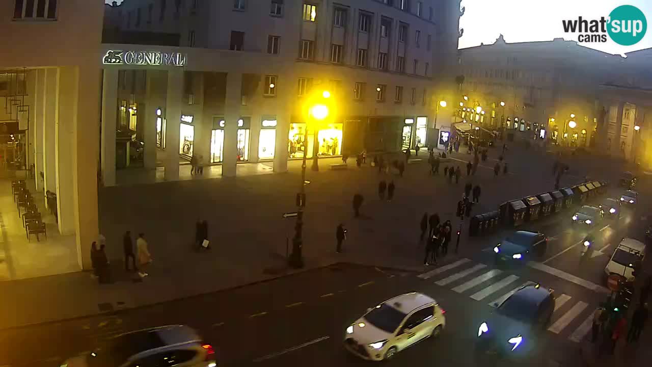 Trieste – Borsa square webcam live