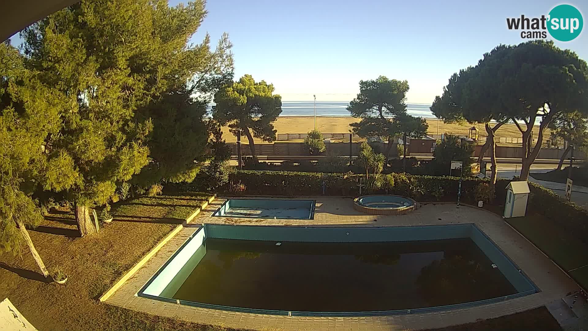 Lignano webcam Hotel Atlantic | Spiaggia Lignano Sabbiadoro