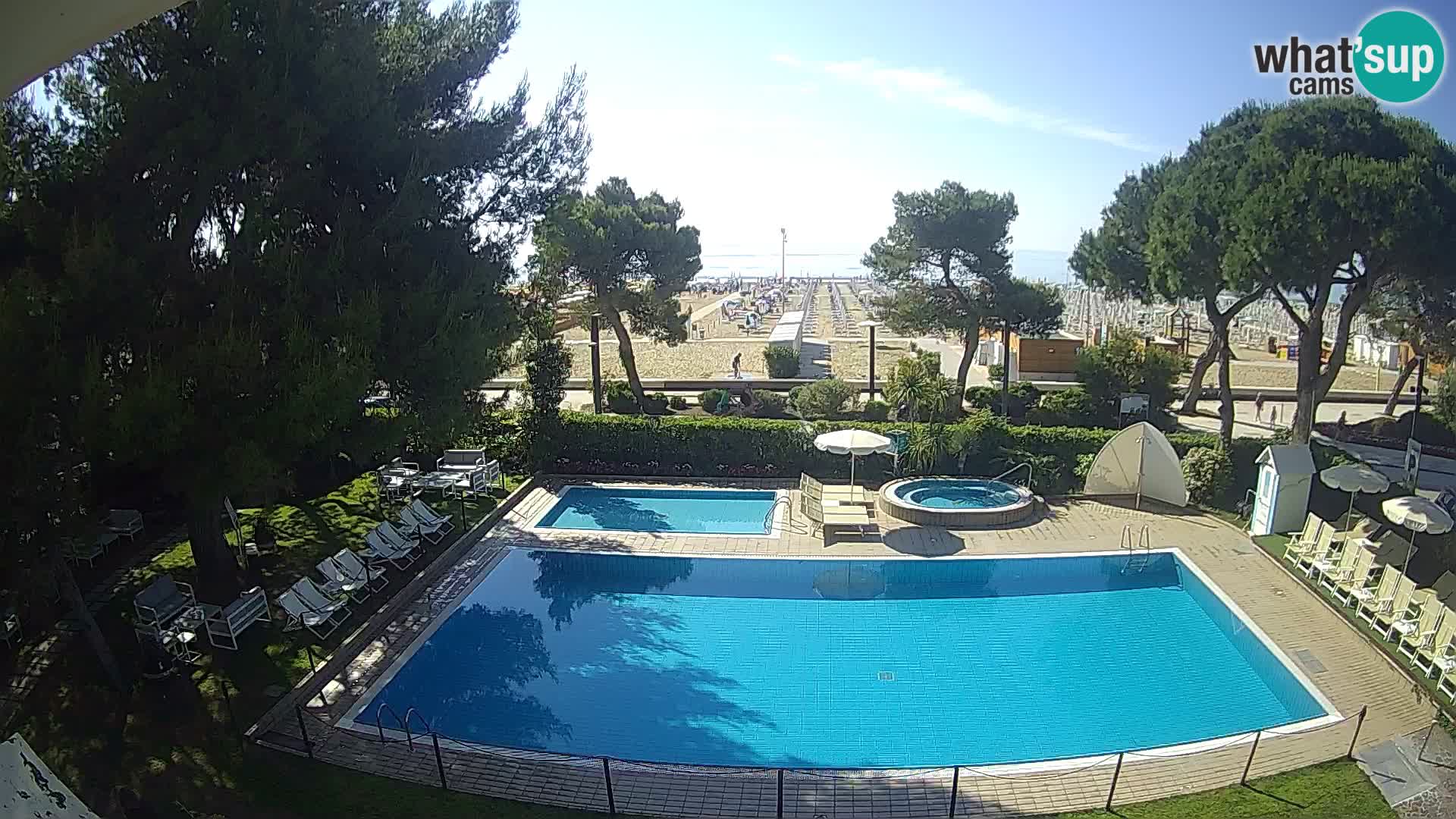 Lignano webcam Hotel Atlantic | Spiaggia Lignano Sabbiadoro
