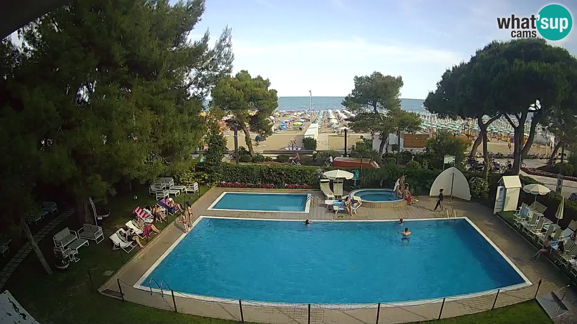 Lignano webcam Hotel Atlantic | Spiaggia Lignano Sabbiadoro