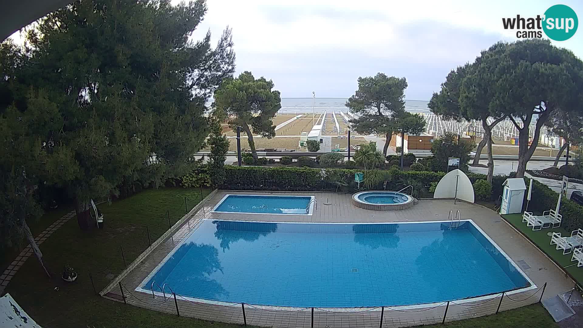 Lignano webcam Hotel Atlantic | Spiaggia Lignano Sabbiadoro